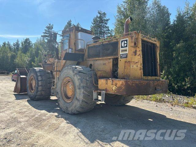 CAT 988 B Kolesni nakladalci