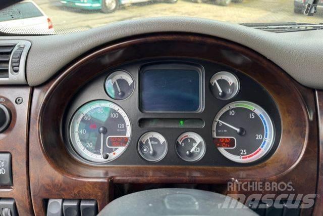 DAF CF410 4x2 Tovornjaki za prevoz živine