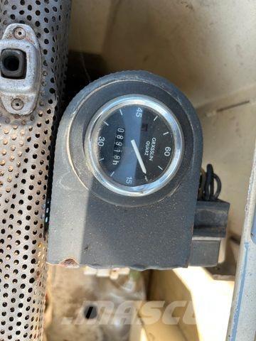 Fuchs 713 Bagri na kolesih