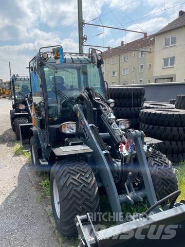 GiANT G3500 X-TRA Kolesni nakladalci
