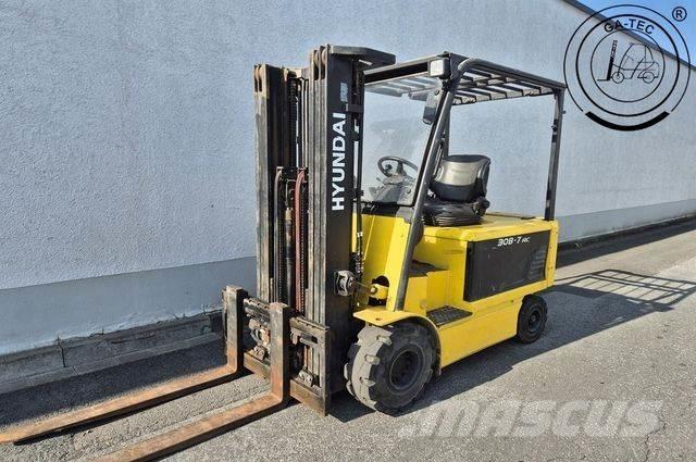 Hyundai 30B-7 Električni viličarji