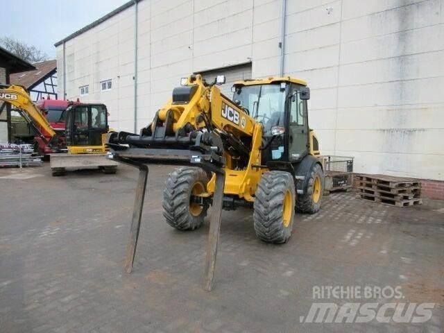 JCB TM220 Agri Kolesni nakladalci