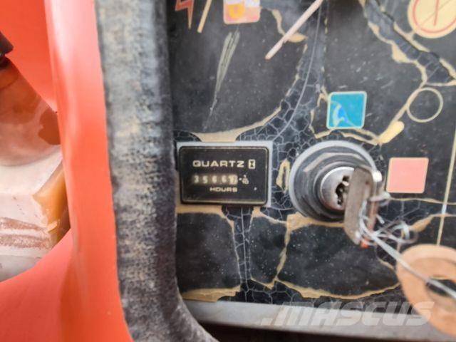 JLG 450 AJ - Zglobne dvižne ploščadi