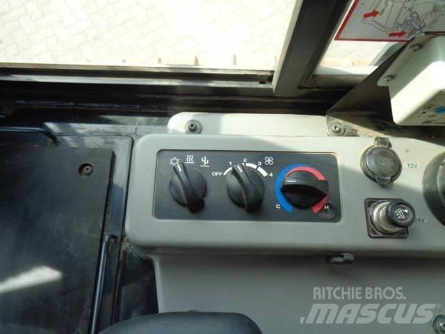 Komatsu D61 PX-24 Buldožerji goseničarji