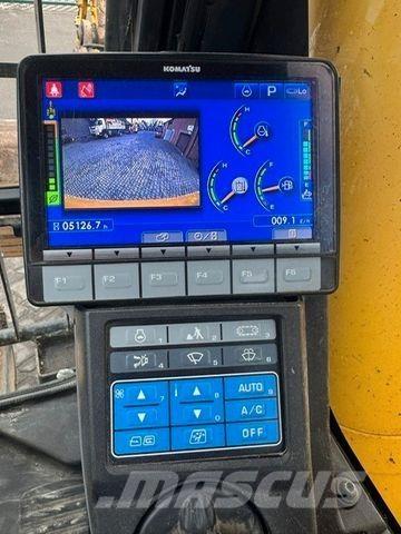 Komatsu PC210LC11 Bagri goseničarji