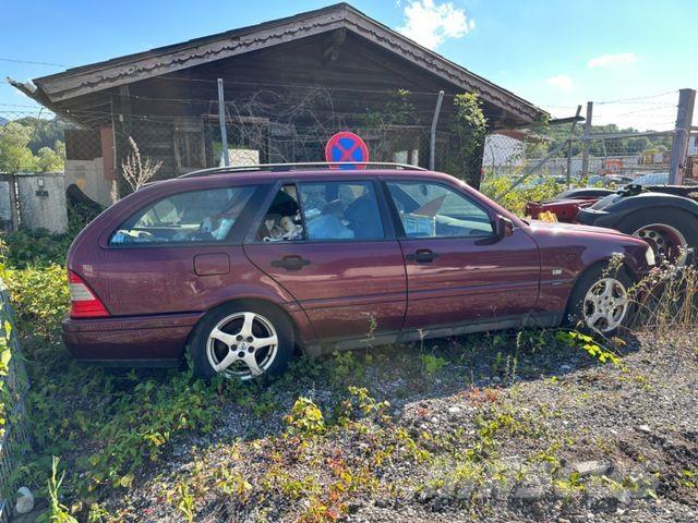 Mercedes-Benz 200 Avtomobili