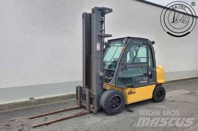Nissan YG1D2A320 Dizelski viličarji