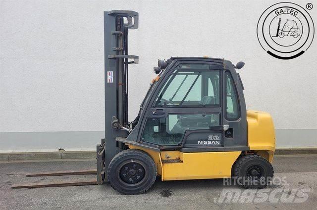 Nissan YG1D2A320 Dizelski viličarji