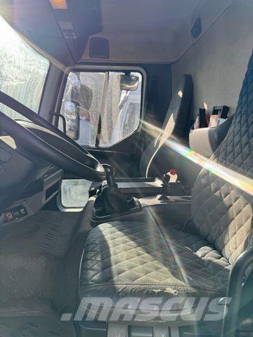 Renault Midlum 180 Tovornjaki cisterne