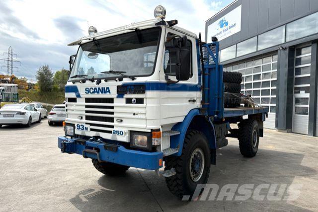 Scania 93M 250 4x4 Tovornjaki s kesonom/platojem