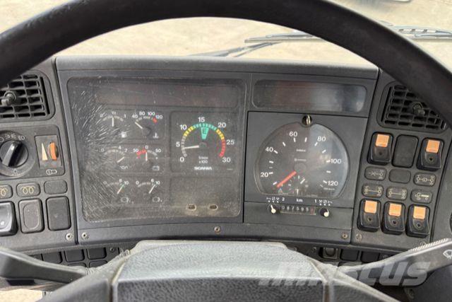 Scania 93M 250 4x4 Tovornjaki s kesonom/platojem