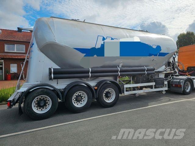 Spitzer Zement 37m³ Polprikolice cisterne