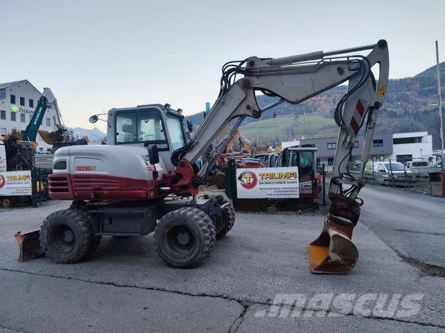 Takeuchi TB295W Bagri na kolesih