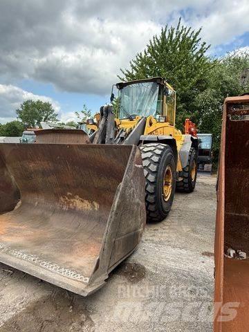 Volvo L 120 E Kolesni nakladalci