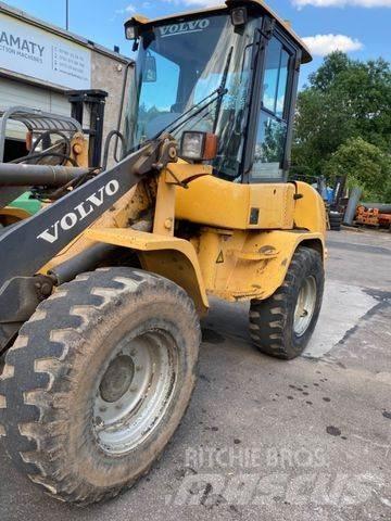 Volvo L30 Kolesni nakladalci