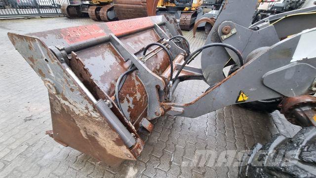 Volvo L30B Pro Kolesni nakladalci
