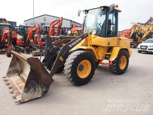Volvo L35G Kolesni nakladalci