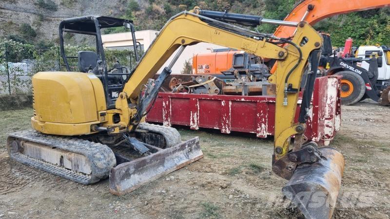 CAT 305ECR Mini bagri <7t
