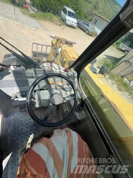 CAT th62 Teleskopski viličarji