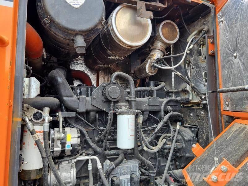 Doosan DL300 Kolesni nakladalci