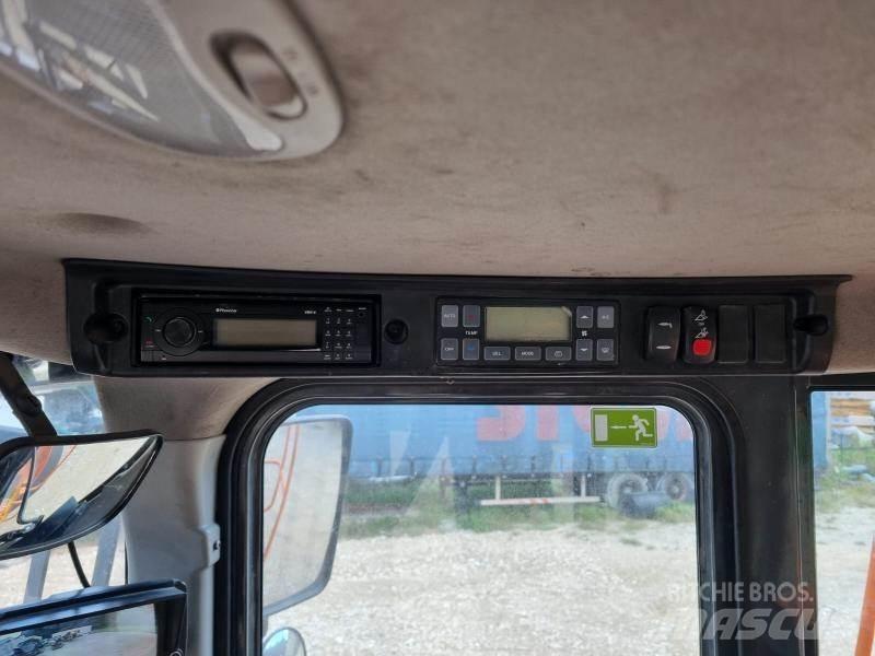 Doosan DL300 Kolesni nakladalci