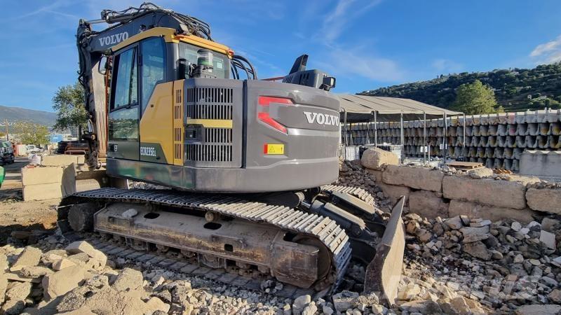 Volvo ecr235 Bagri goseničarji