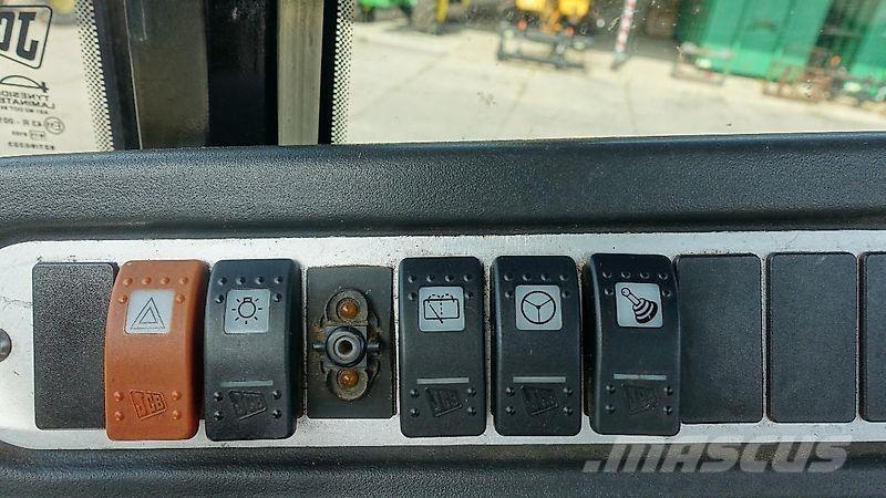 JCB 426 Kolesni nakladalci