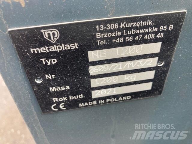  - - -  1500 KG Sprednje uteži