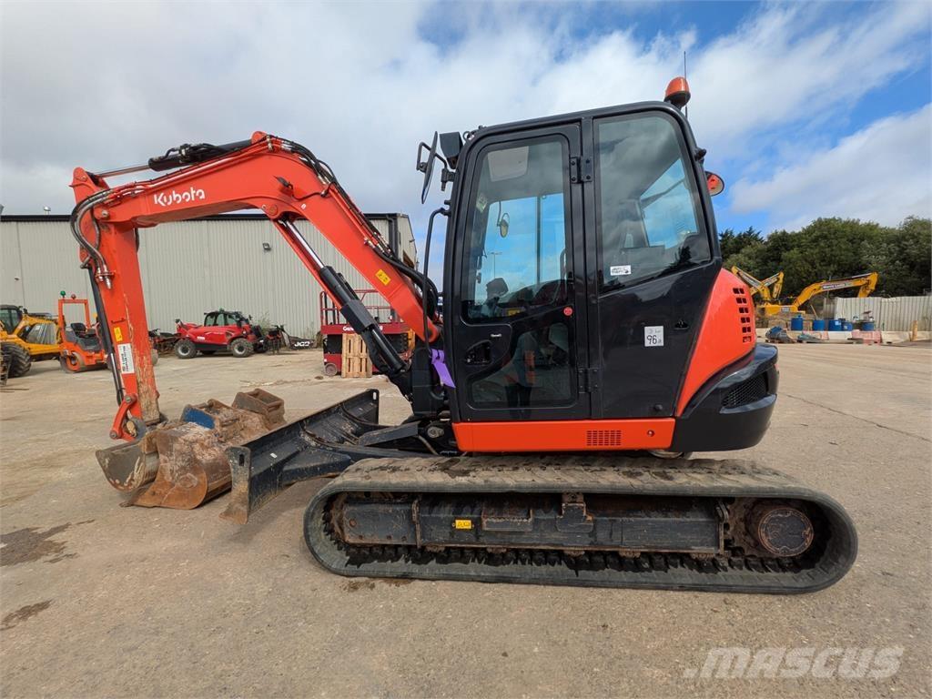 Kubota  Mini bagri <7t