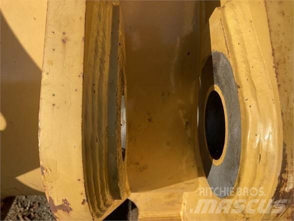 CAT 986H Žlice