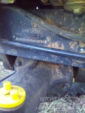 John Deere 3038E Gradbeništvo - drugo