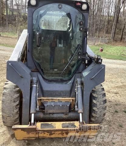 John Deere 318D Gradbeništvo - drugo