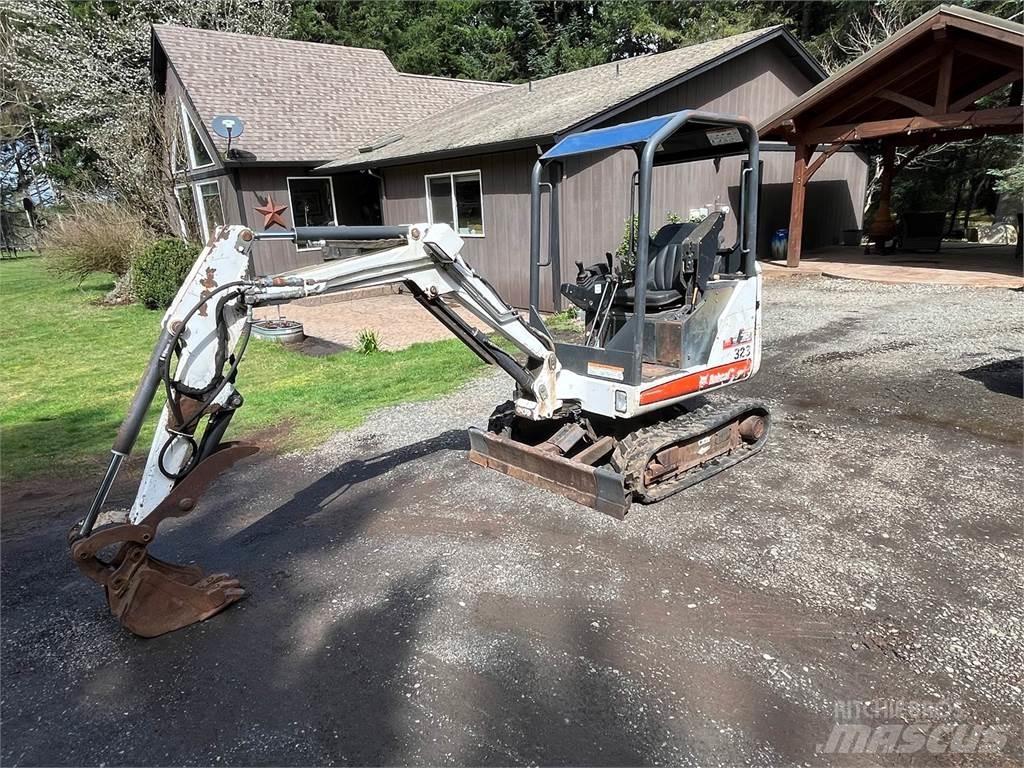 Bobcat 323 Bagri goseničarji