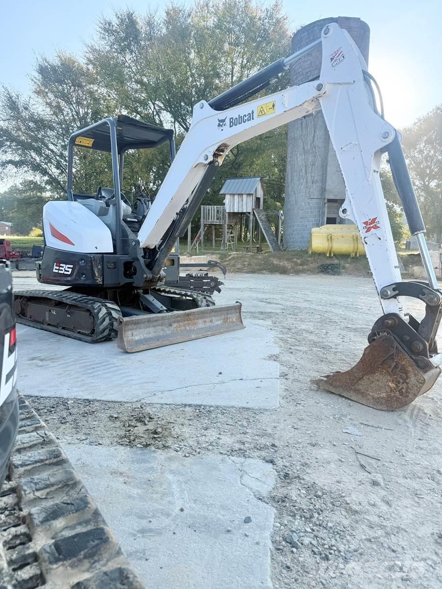 Bobcat E35 Mini bagri <7t