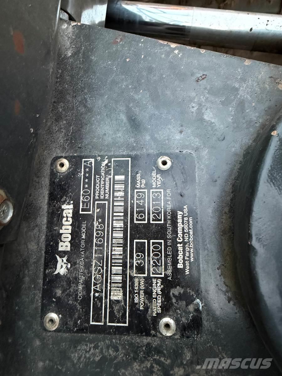 Bobcat E60 Bagri goseničarji