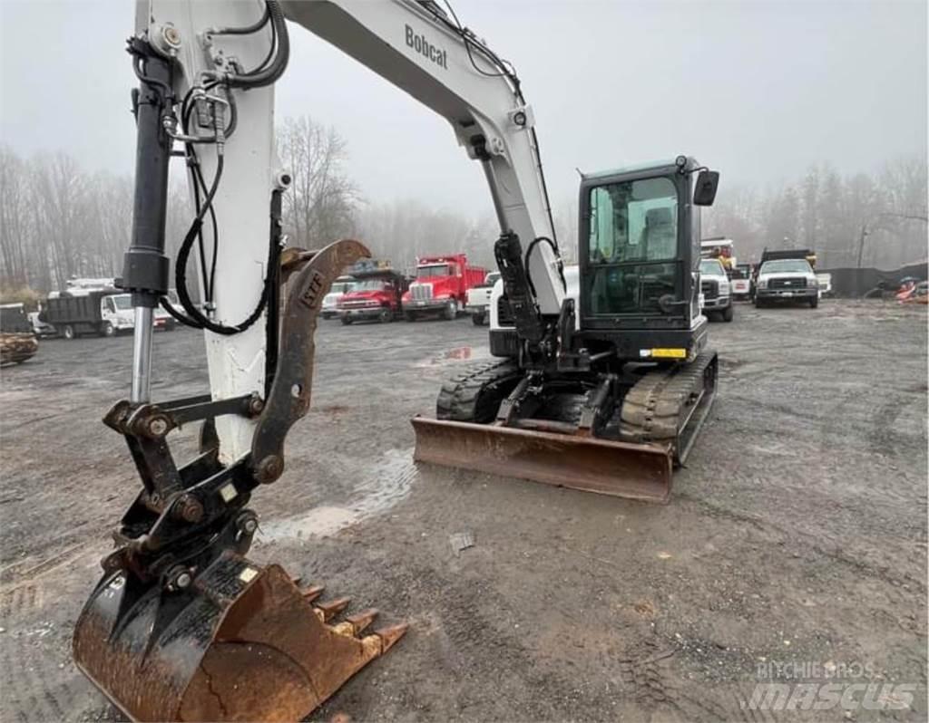Bobcat E85 Bagri goseničarji