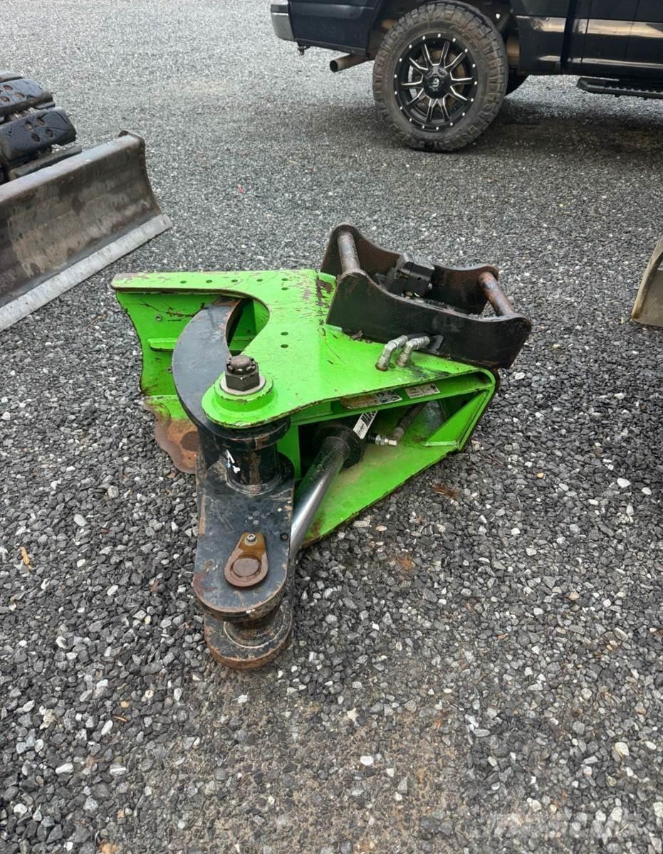 Bobcat E85 Bagri goseničarji