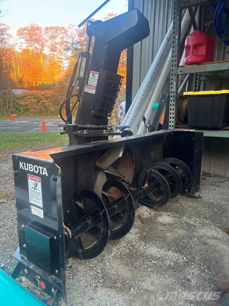 CASE 321F Kolesni nakladalci