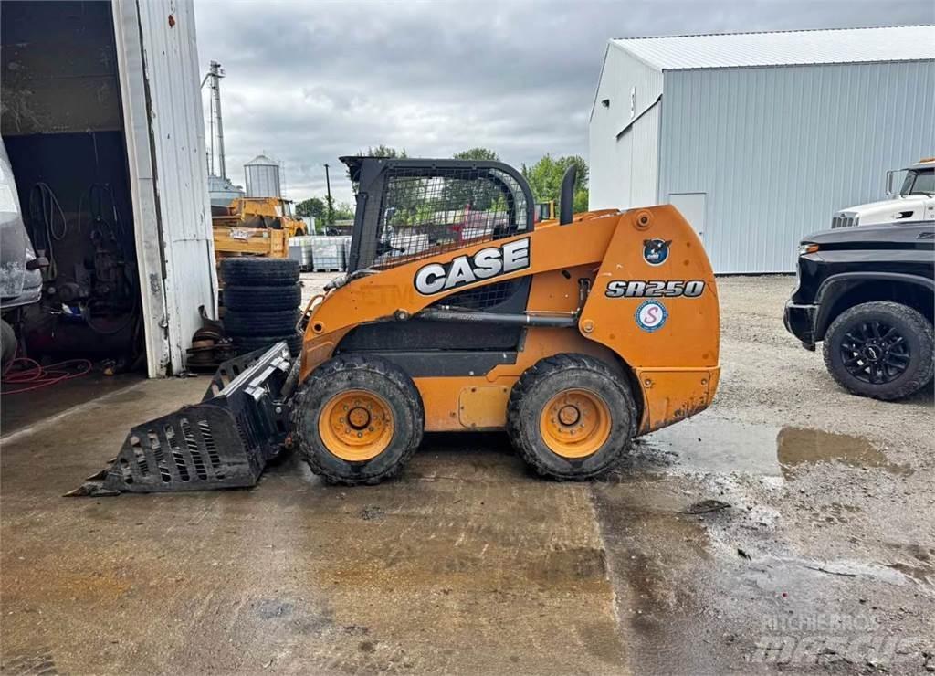 CASE SR250 Skid steer mini nakladalci