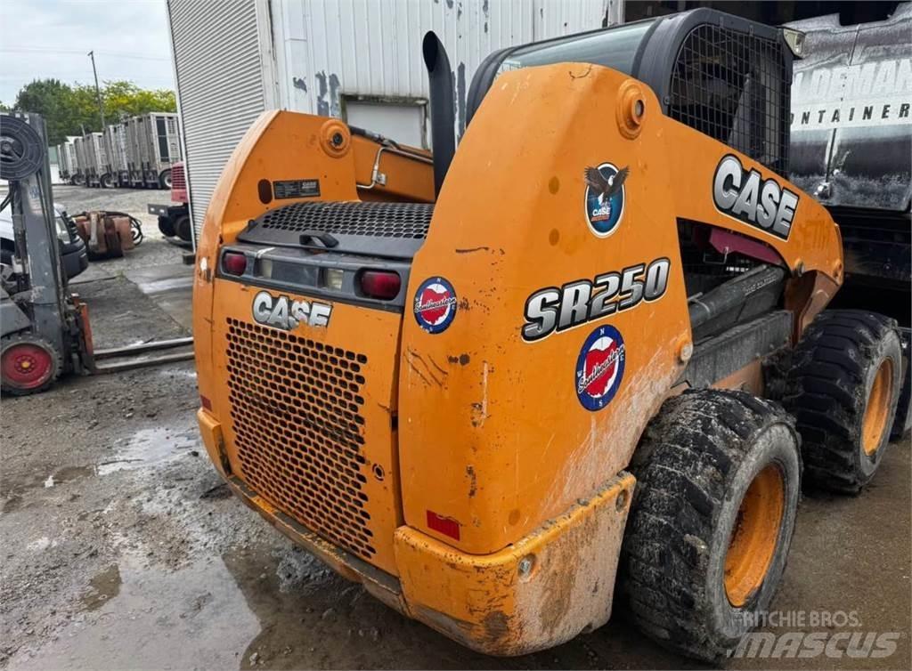 CASE SR250 Skid steer mini nakladalci