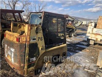 CAT 216B Skid steer mini nakladalci