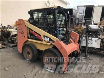 CAT 226B Skid steer mini nakladalci