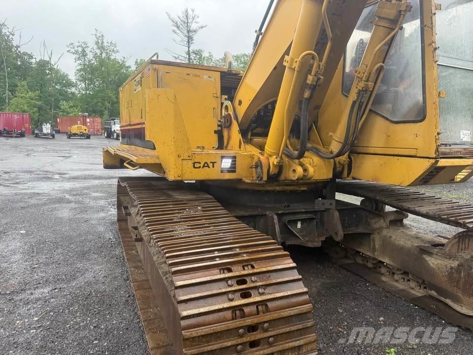 CAT 235B Bagri goseničarji