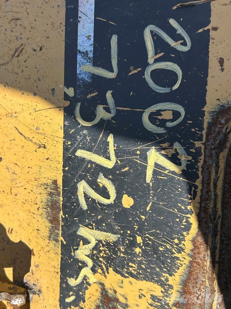 CAT 246B Skid steer mini nakladalci