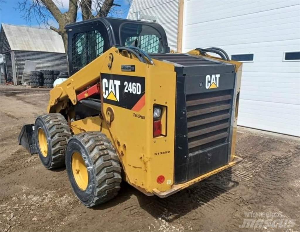 CAT 246D Skid steer mini nakladalci