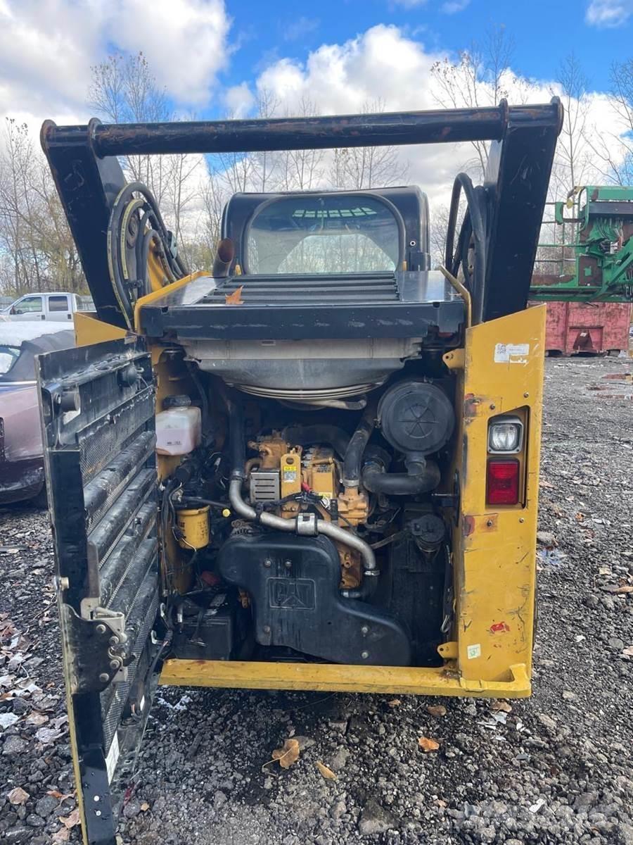 CAT 262D Skid steer mini nakladalci