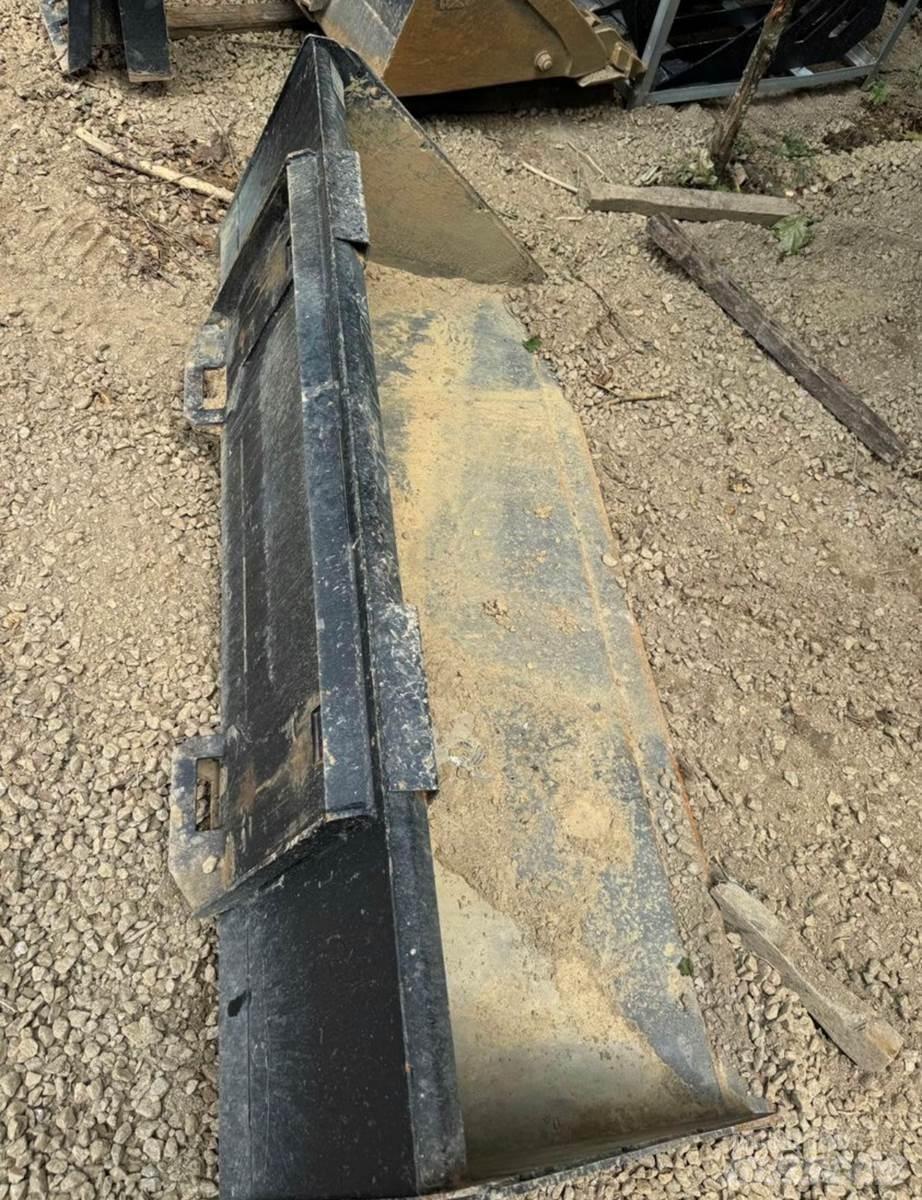 CAT 277B Skid steer mini nakladalci
