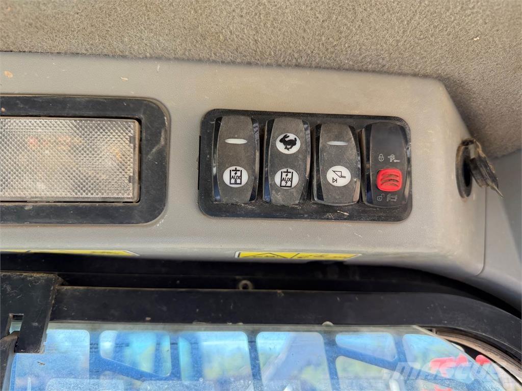 CAT 277D Skid steer mini nakladalci