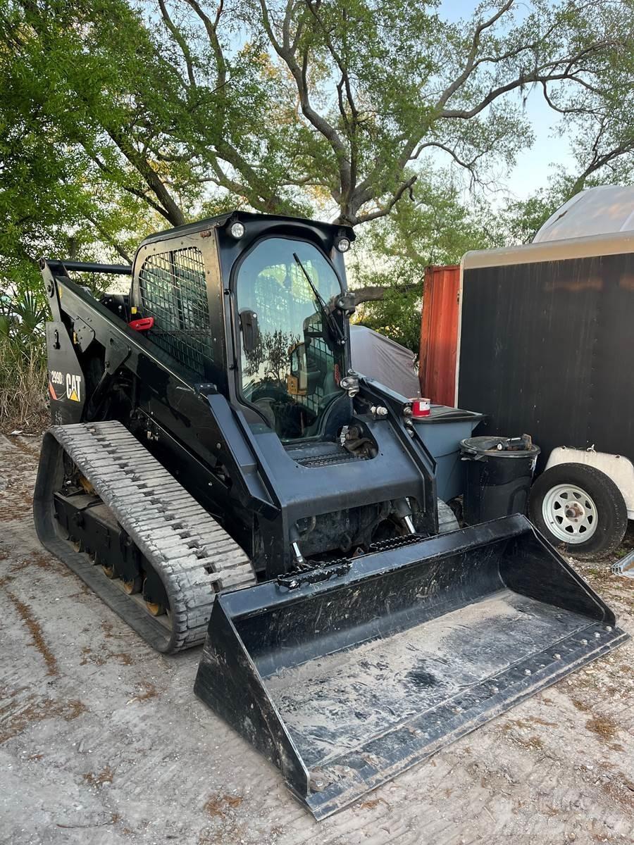 CAT 299D2 Skid steer mini nakladalci