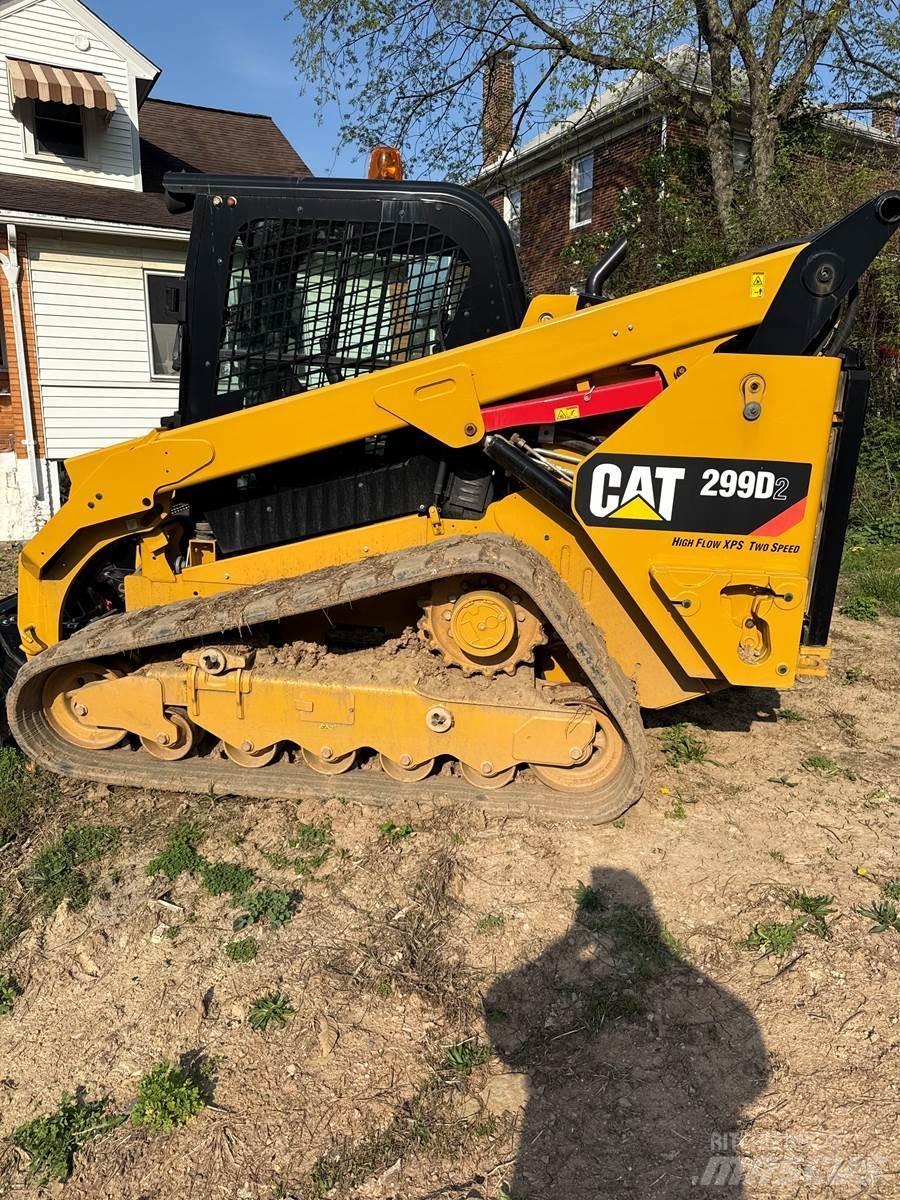 CAT 299D2 Skid steer mini nakladalci
